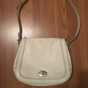 NWOT Cream Fossil Crossbody Bag